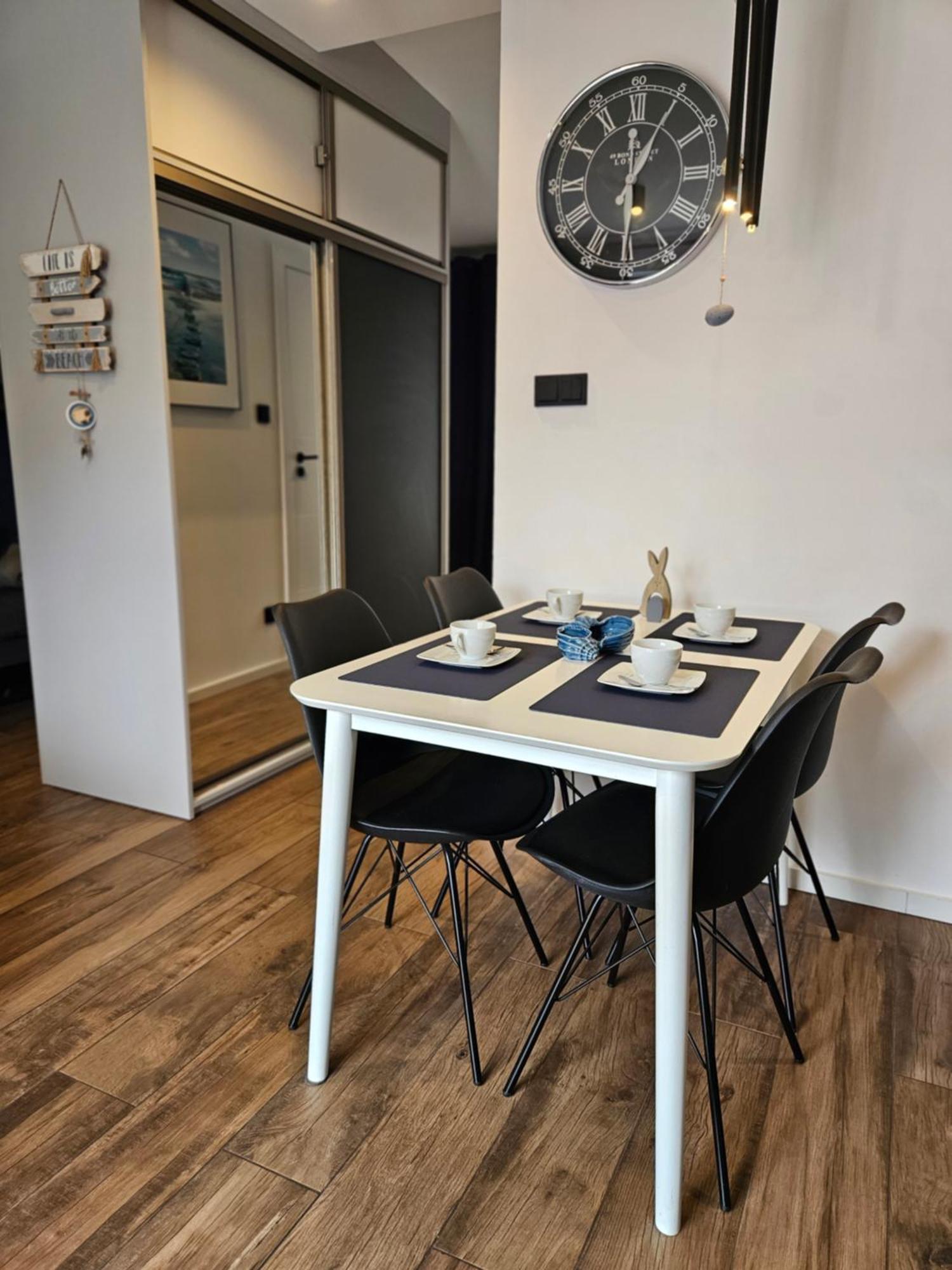 Apartament Grunwaldzka 105 Z Tarasem 5O M Do Plazy Pobierowo Kültér fotó
